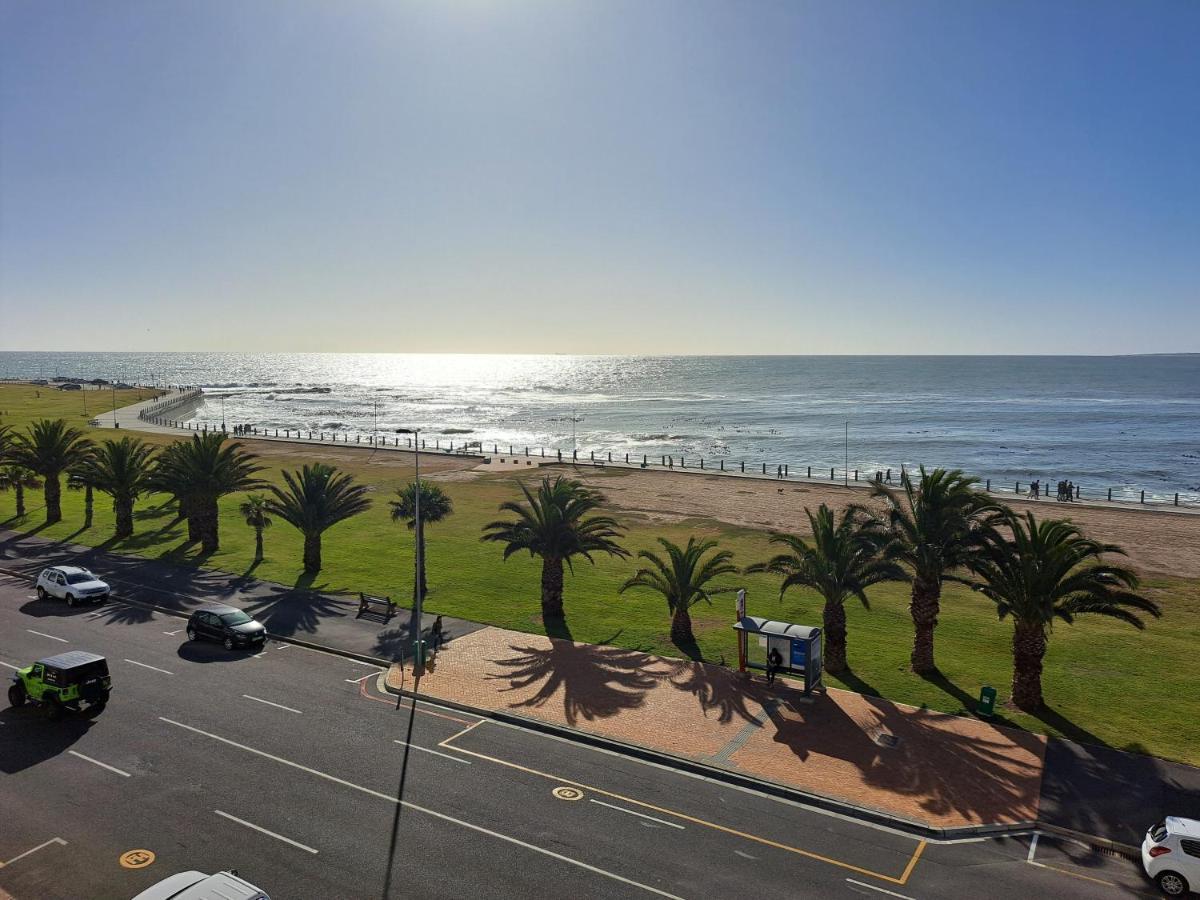3 Bedroom Sea Facing Family Apartment Cape Town Moullie Point Eksteriør bilde