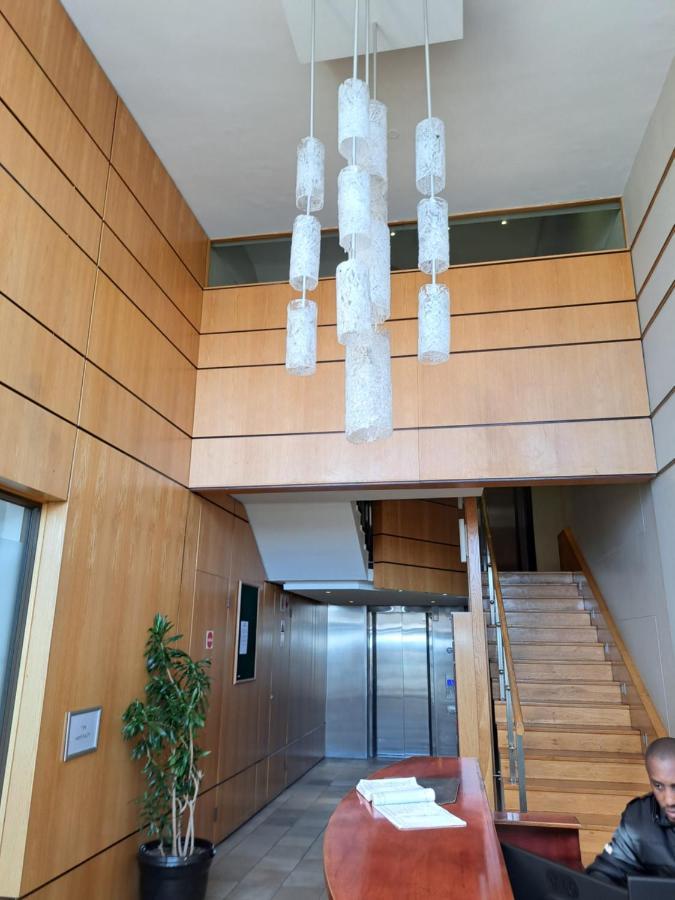 3 Bedroom Sea Facing Family Apartment Cape Town Moullie Point Eksteriør bilde