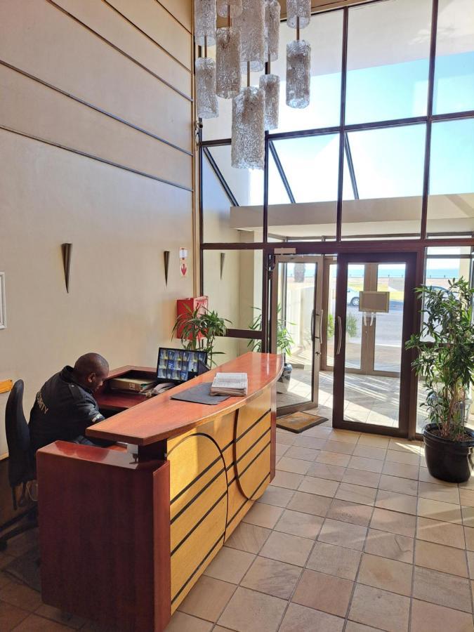 3 Bedroom Sea Facing Family Apartment Cape Town Moullie Point Eksteriør bilde