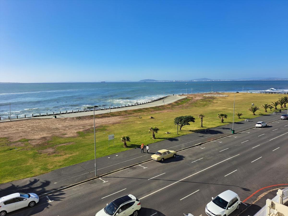 3 Bedroom Sea Facing Family Apartment Cape Town Moullie Point Eksteriør bilde